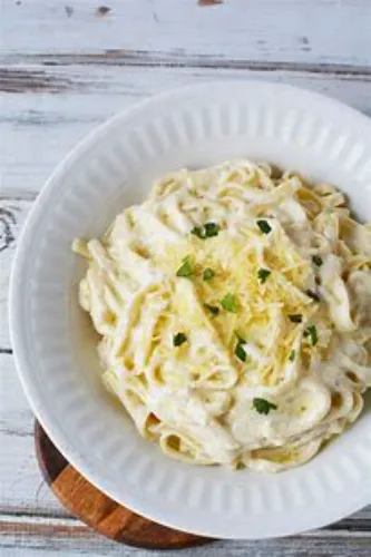 Pasta with alfredo sauce